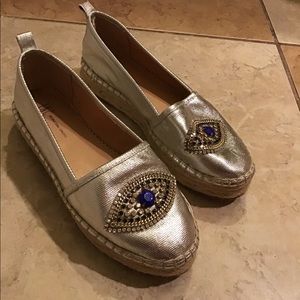 Never wore. Brand new